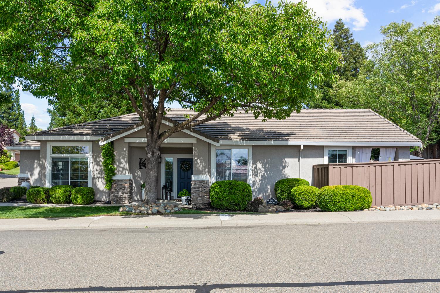 1841 Ardfern Way