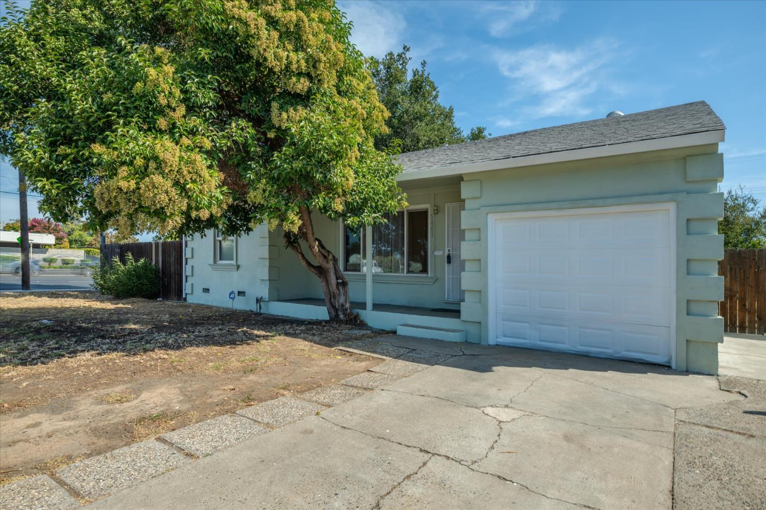 5601 Bonniemae Way