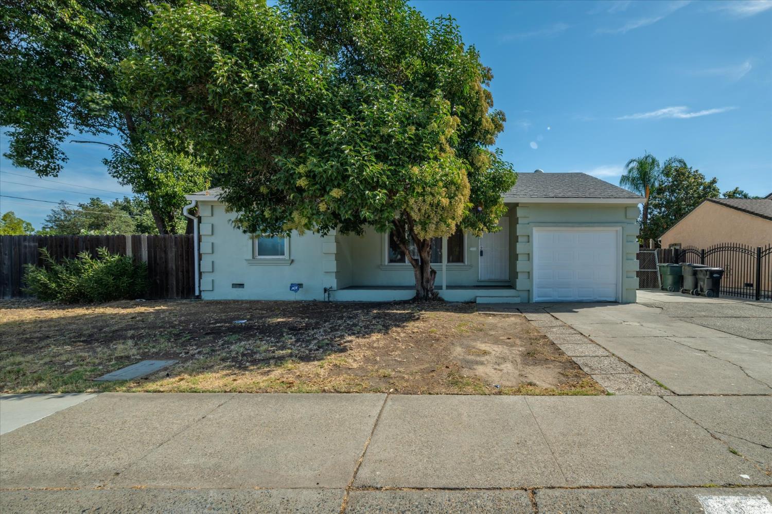 5601 Bonniemae Way