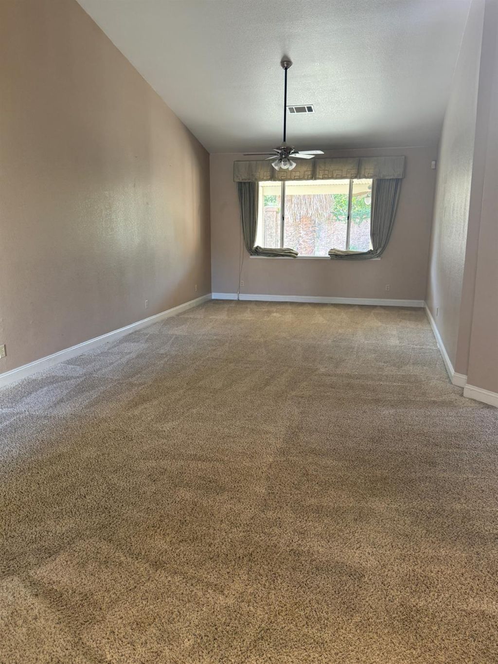 Photo of 1878 Meadowlark Way, Yuba City, CA 95993 (MLS # 225132491)