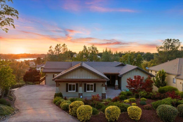 12924 AUSTIN FOREST CIR, AUBURN, CA 95602 - Image 6d1cdad0c2f01bf9cdab14fd034a8ec4/502468489