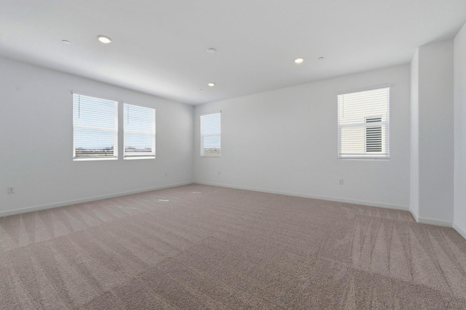1220 N Robiolo Lane