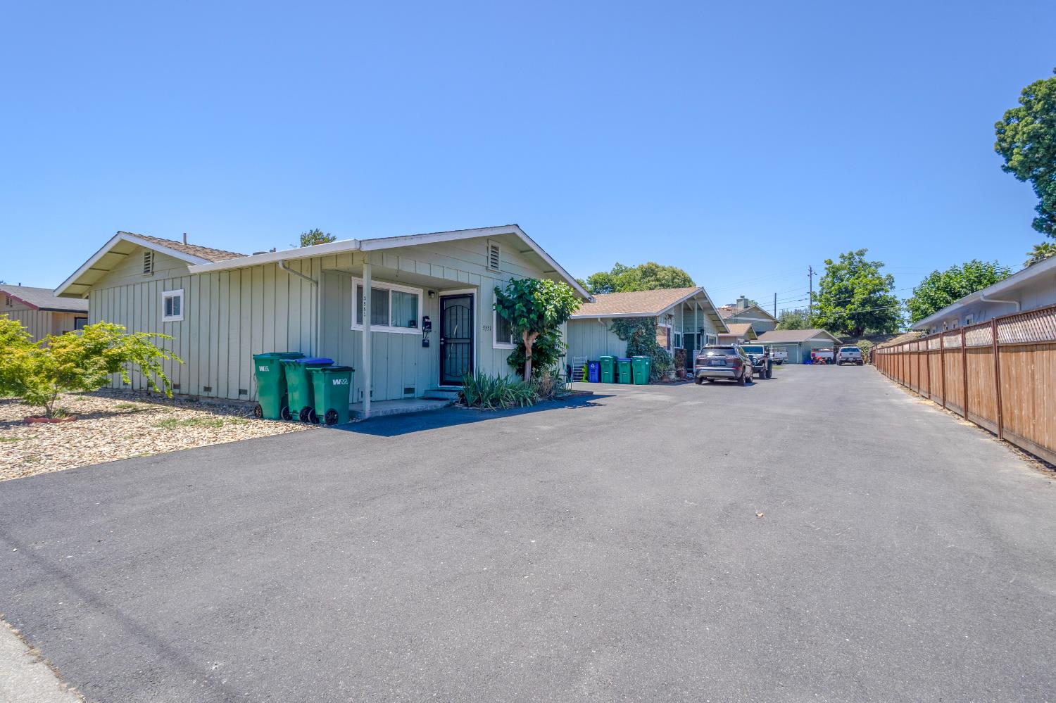 3551 De Ovan Avenue