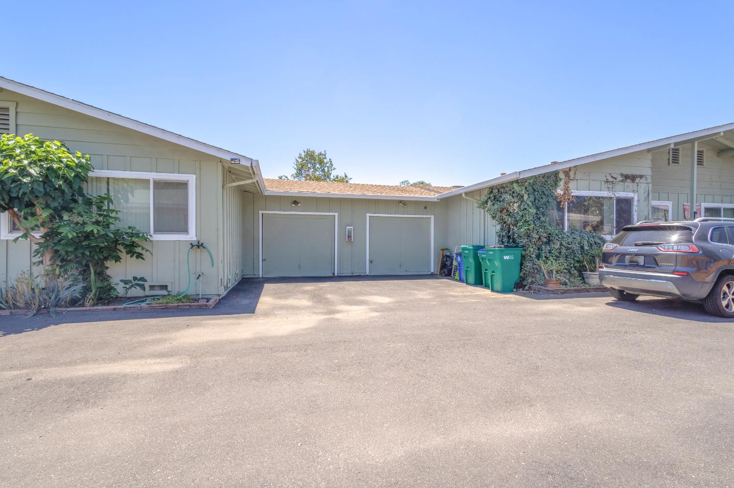 3551 De Ovan Avenue