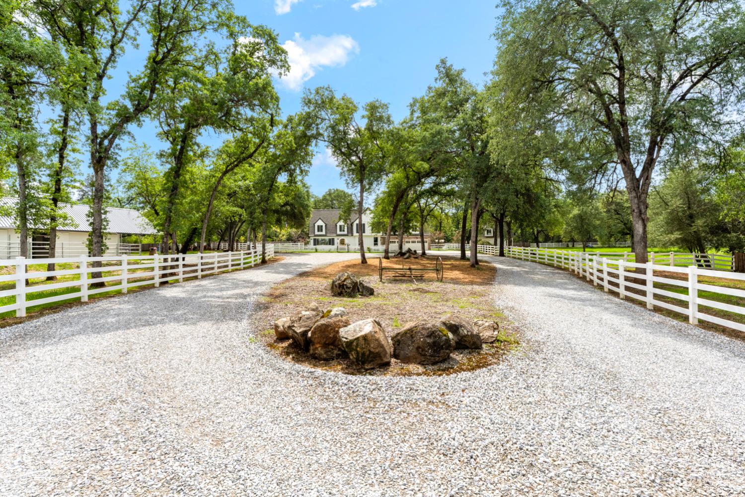 3359 Saint Ives Court