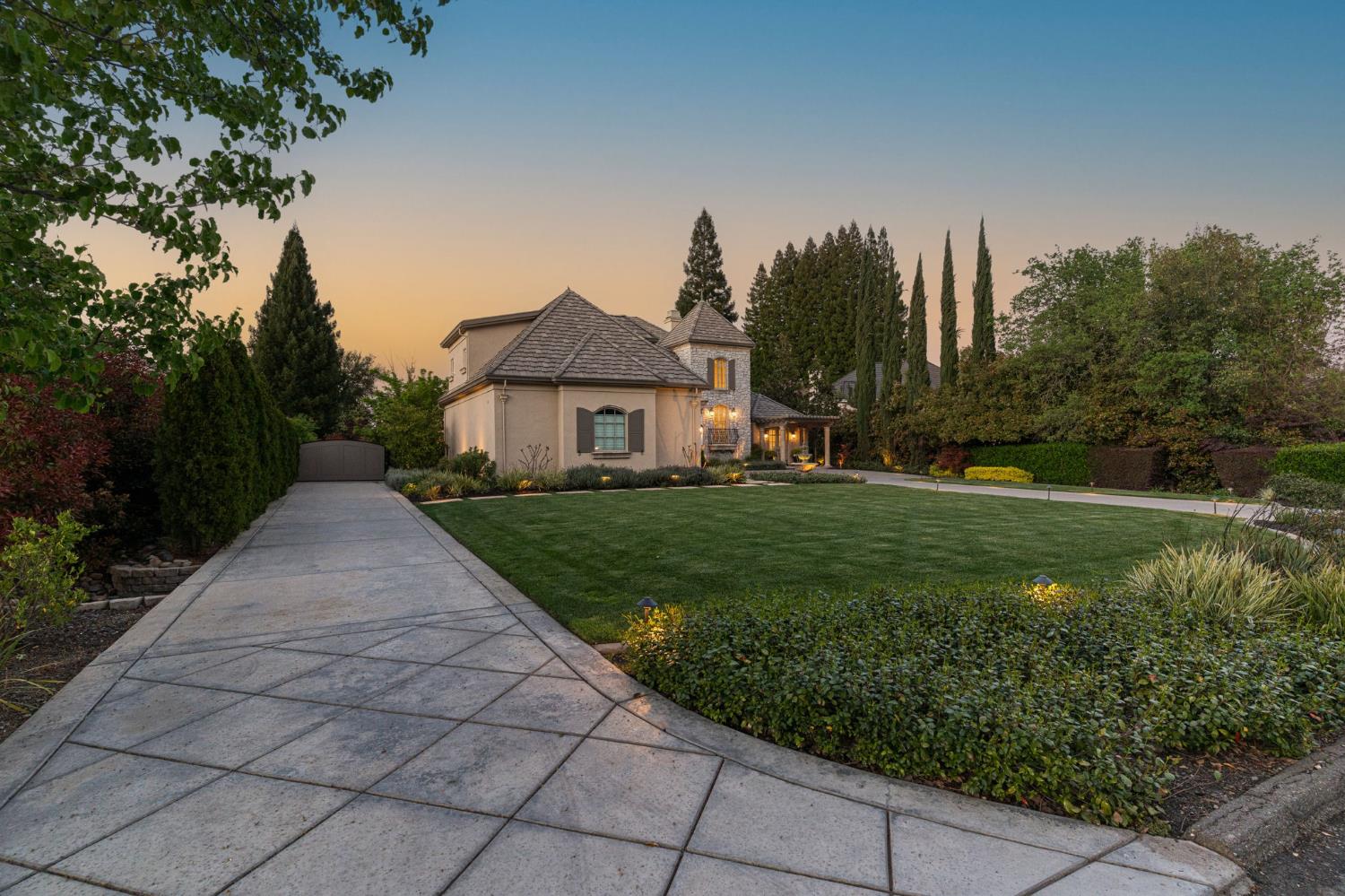 7370 Shelborne Drive