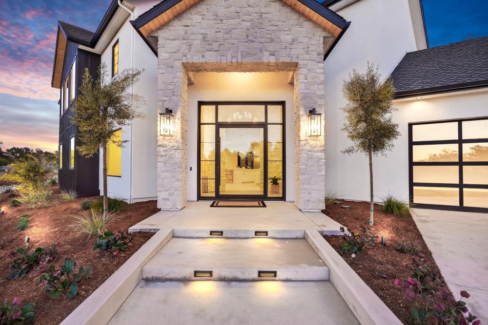 3225 Rustic Woods Court