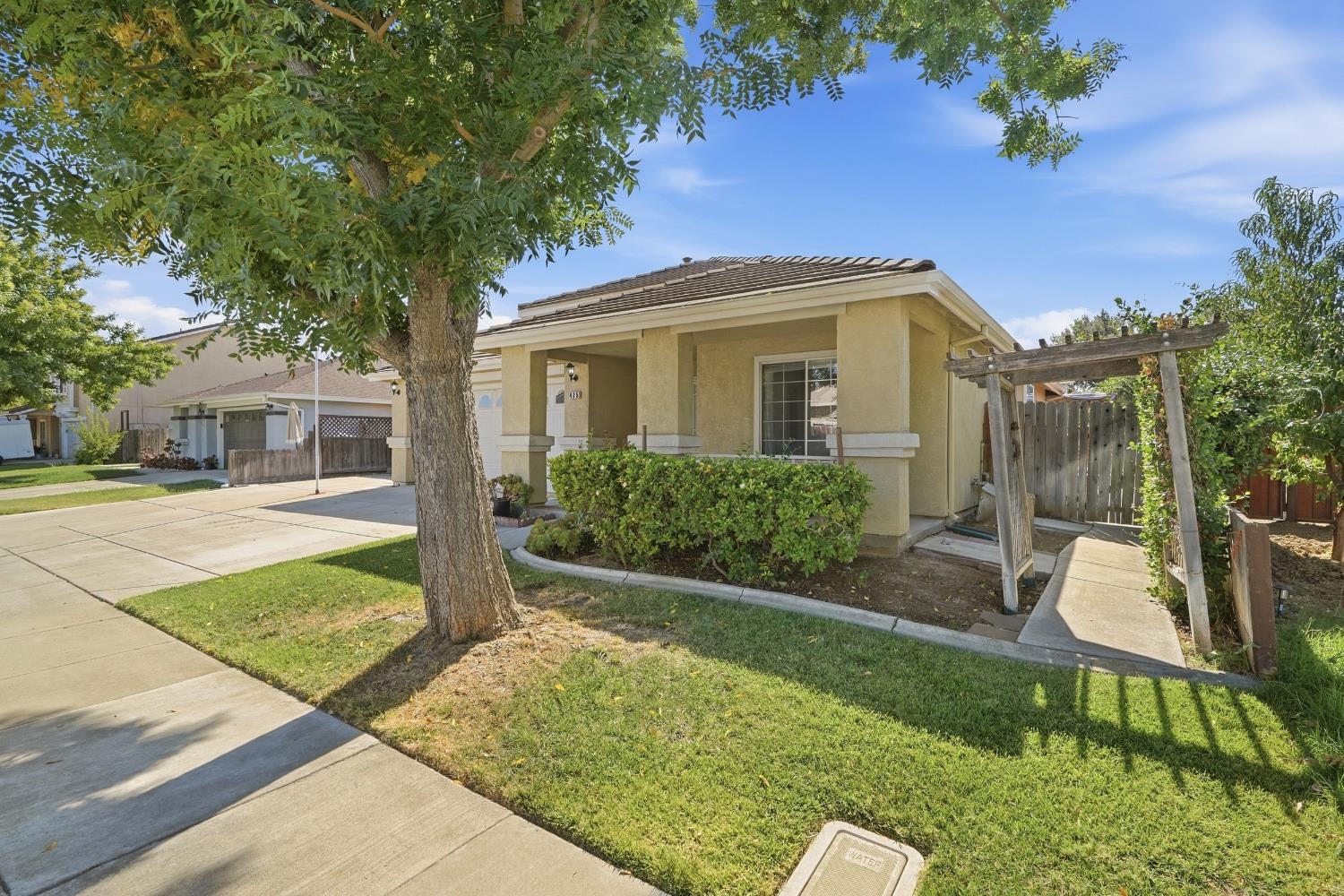 425 Sanderling Drive