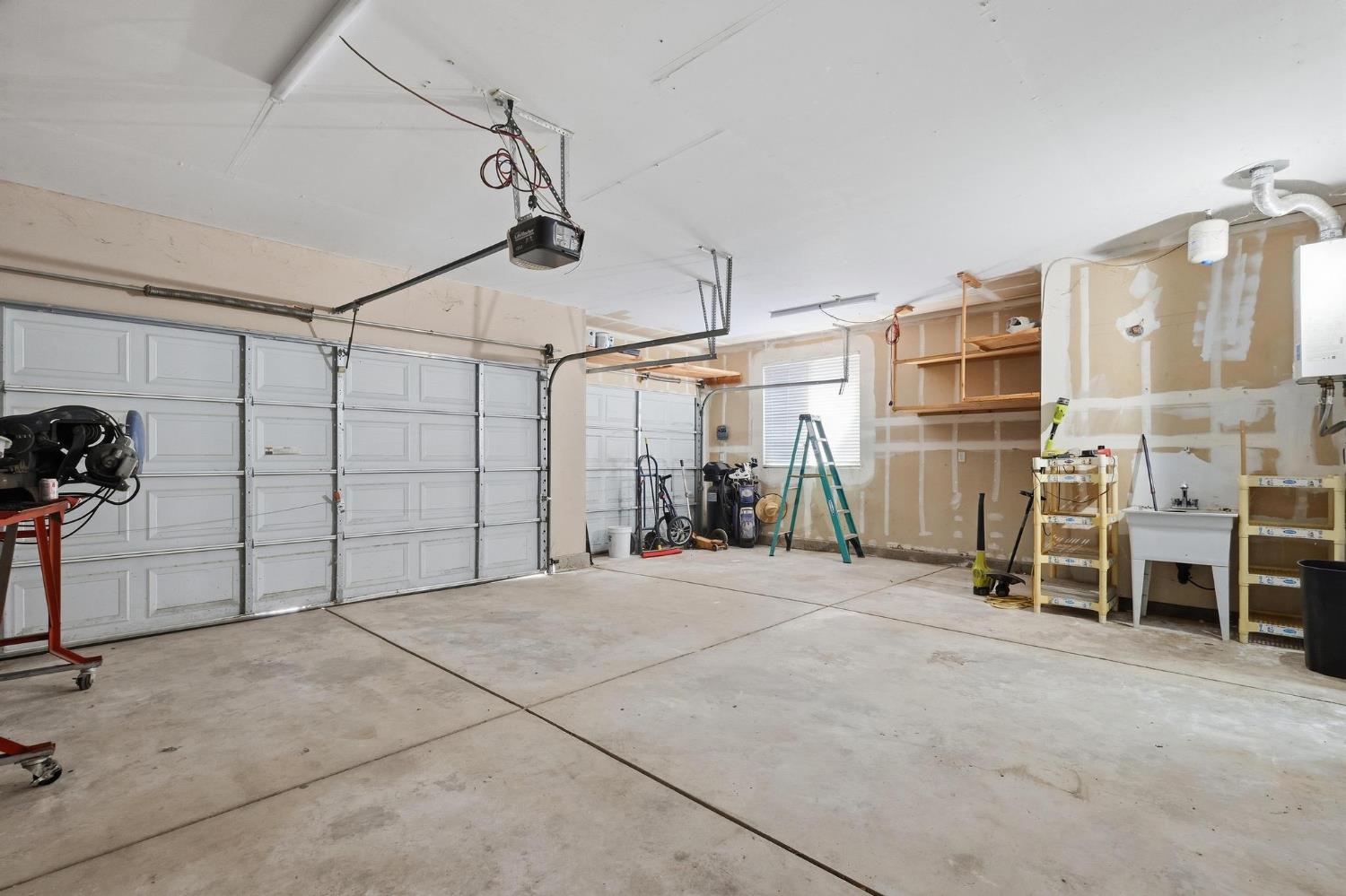 782 Teal Way