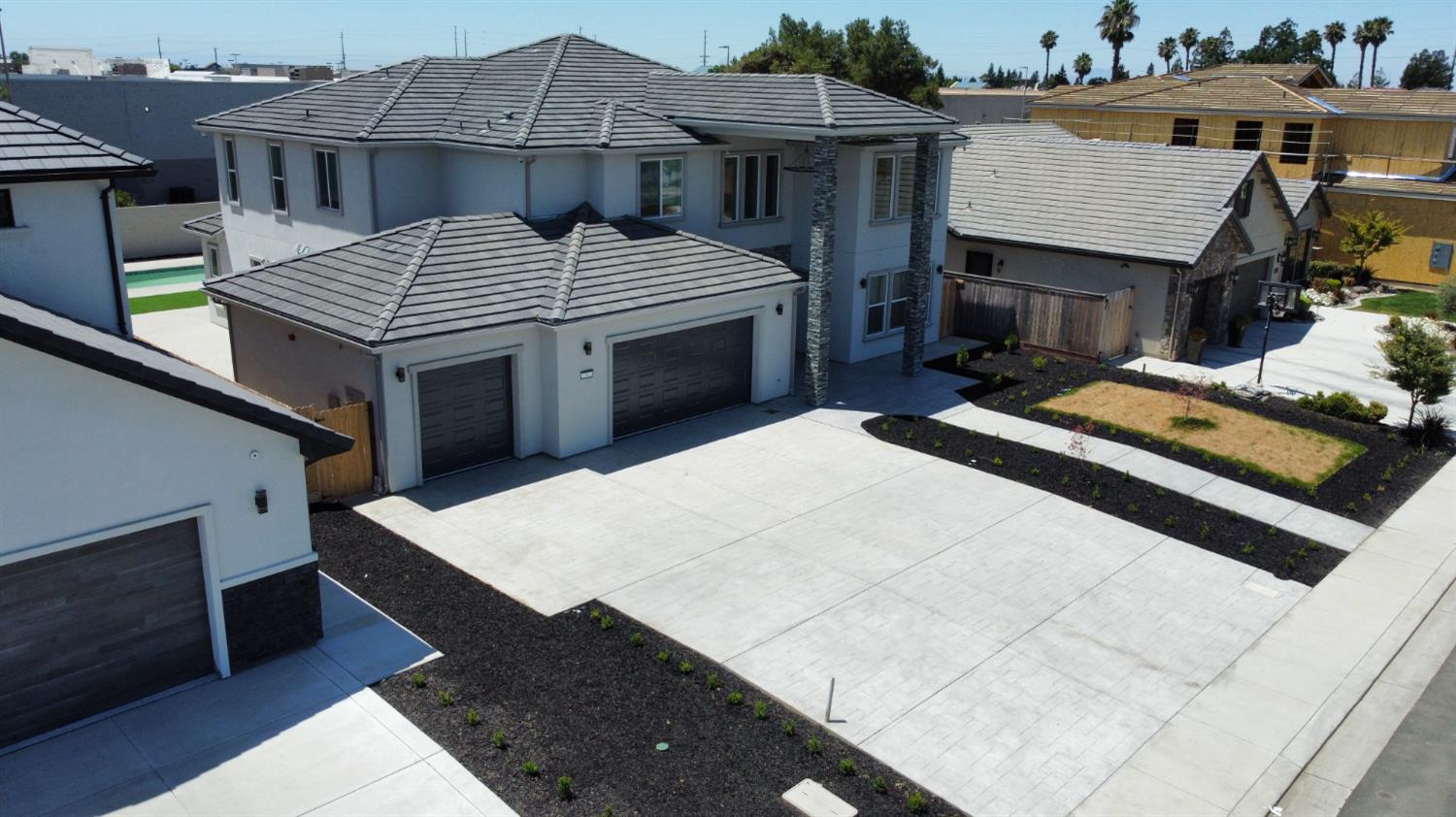 2362 Interlaken Court