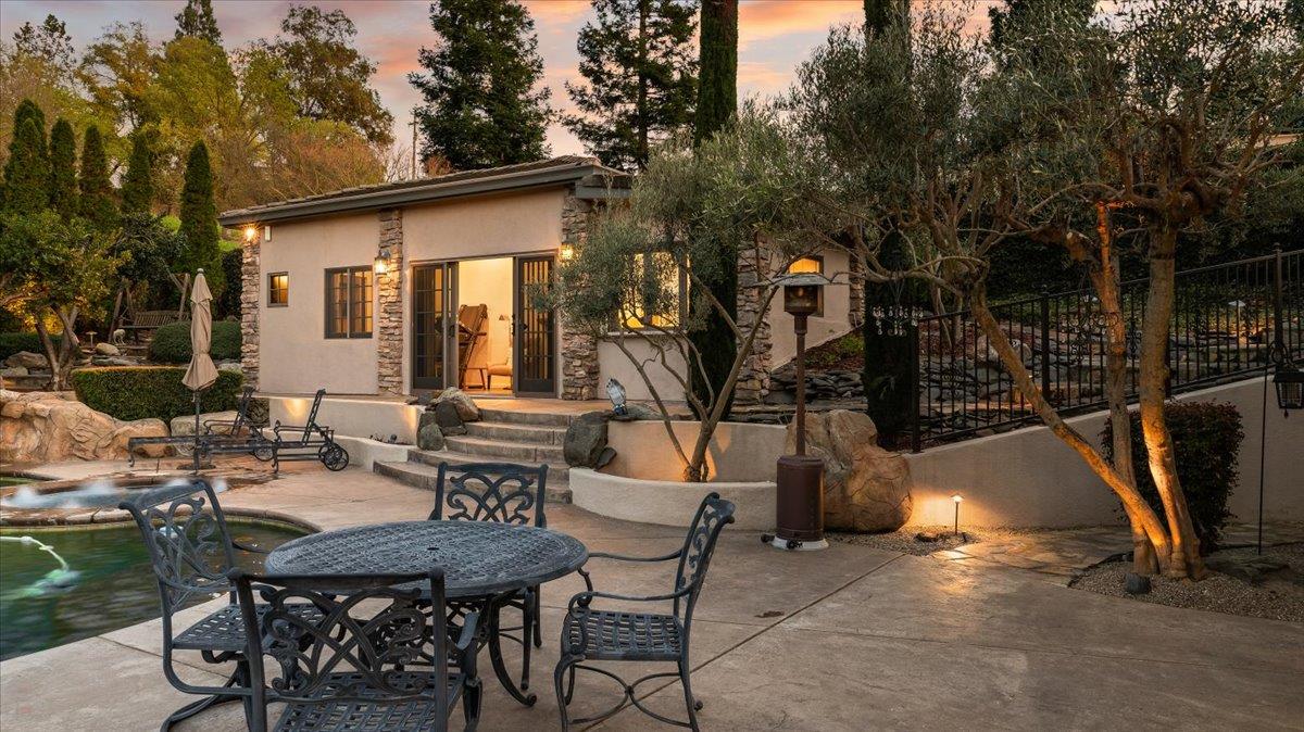 9904 Fox Borough Drive