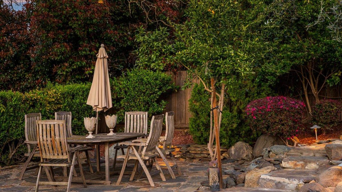 9904 Fox Borough Drive