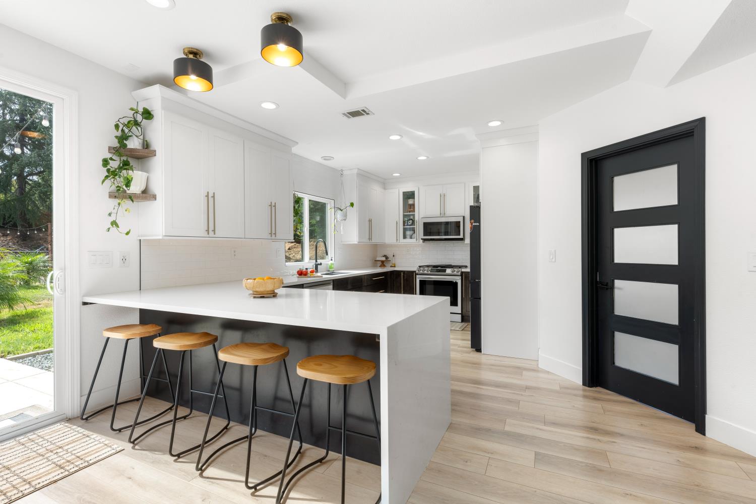 1666 Hedland Place
