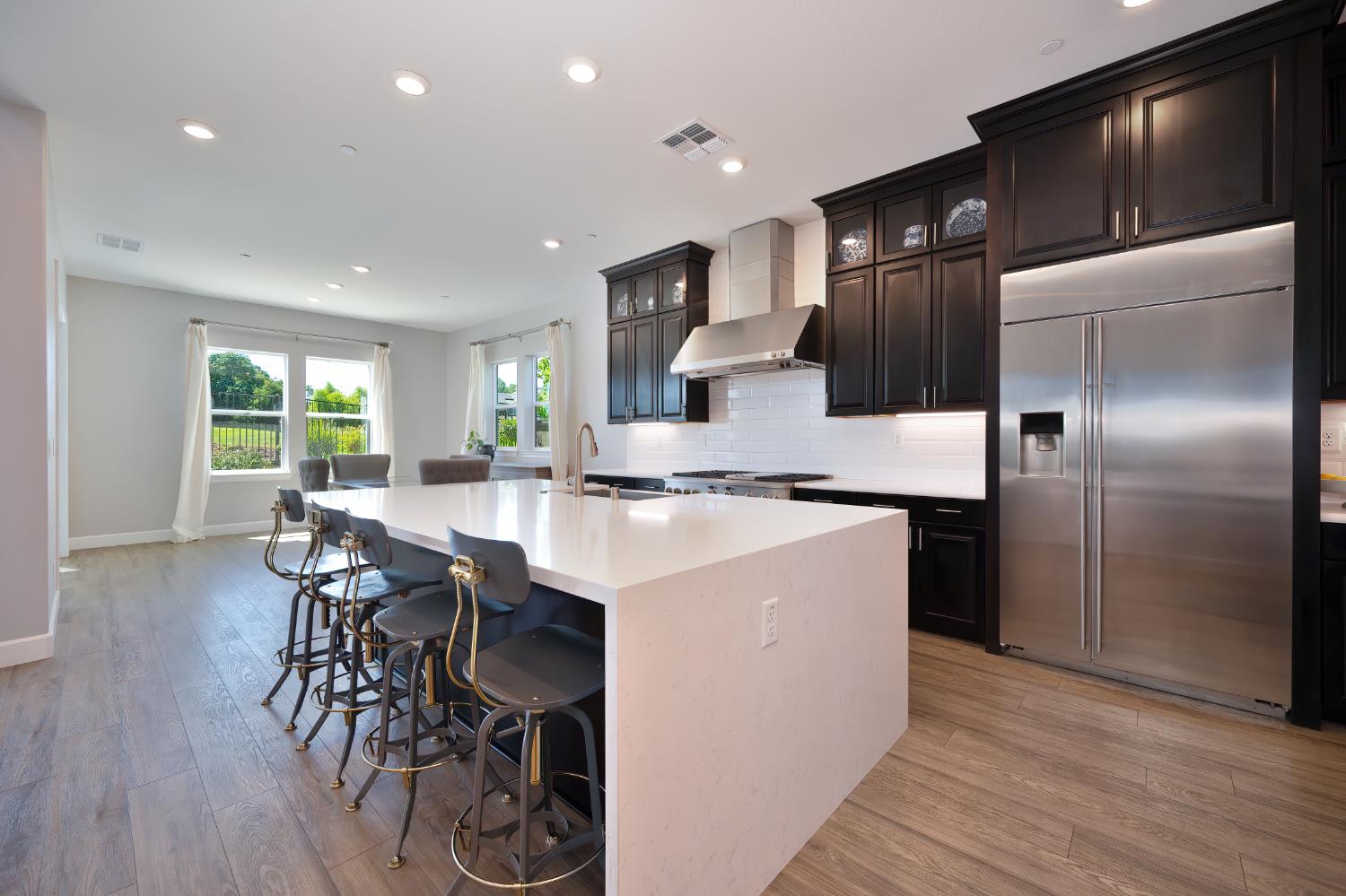 1014 Hogarth Way