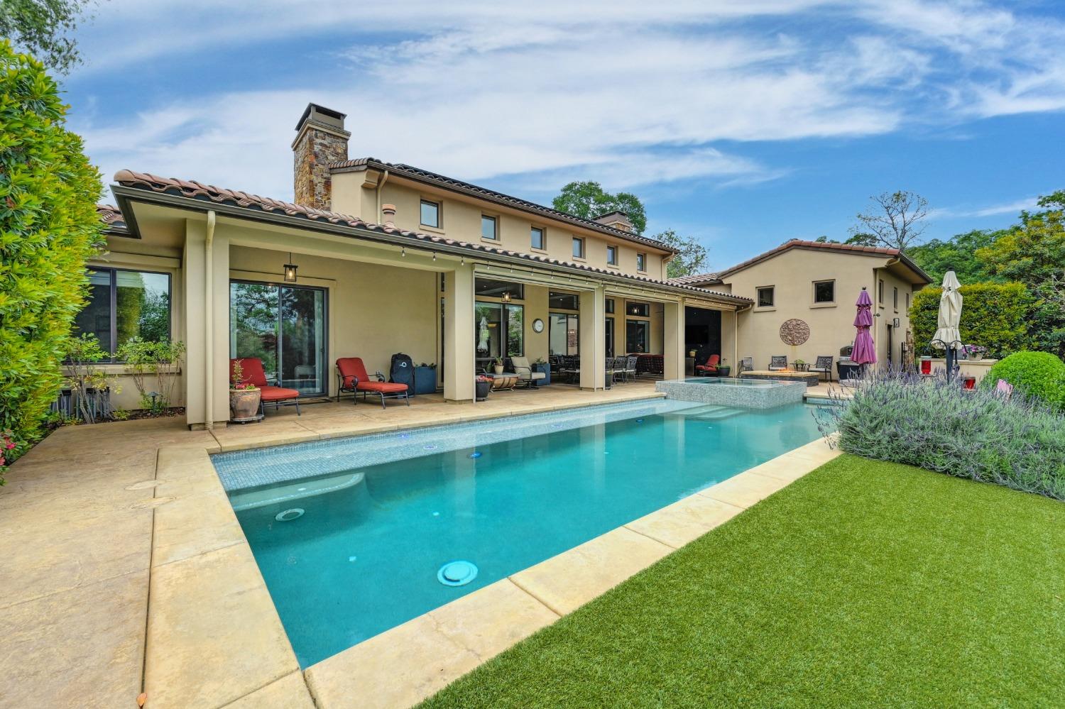 254 Mondrian Court