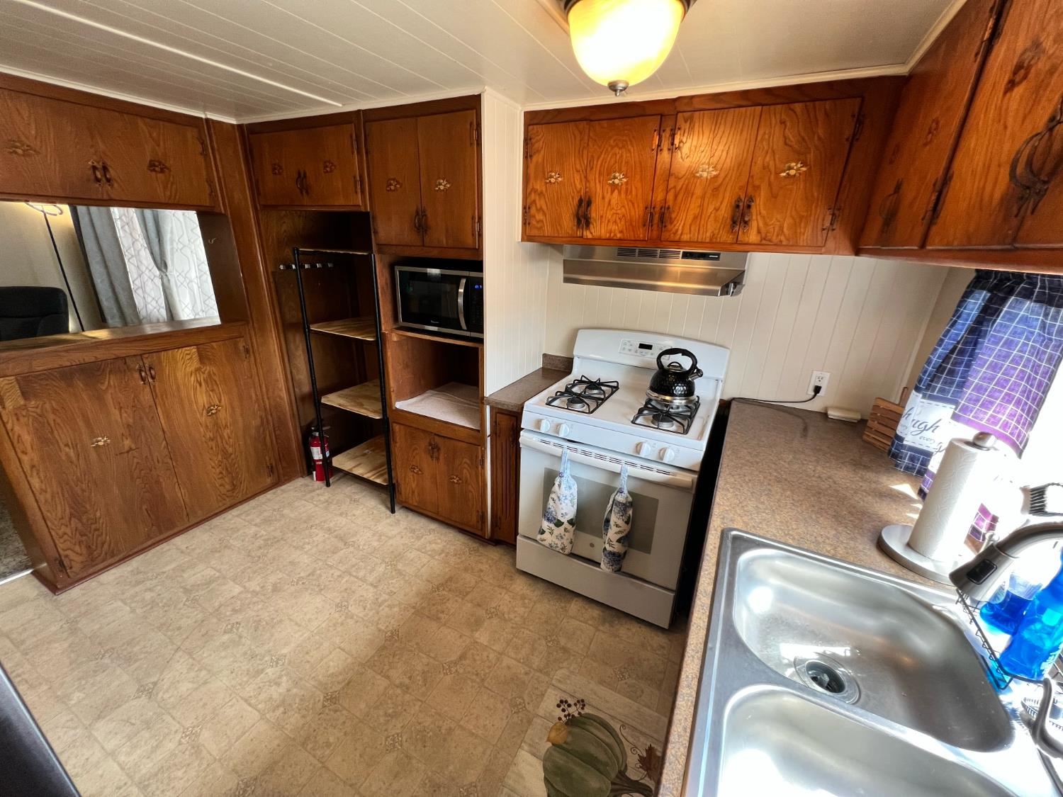 902 Del Paso Blvd 133