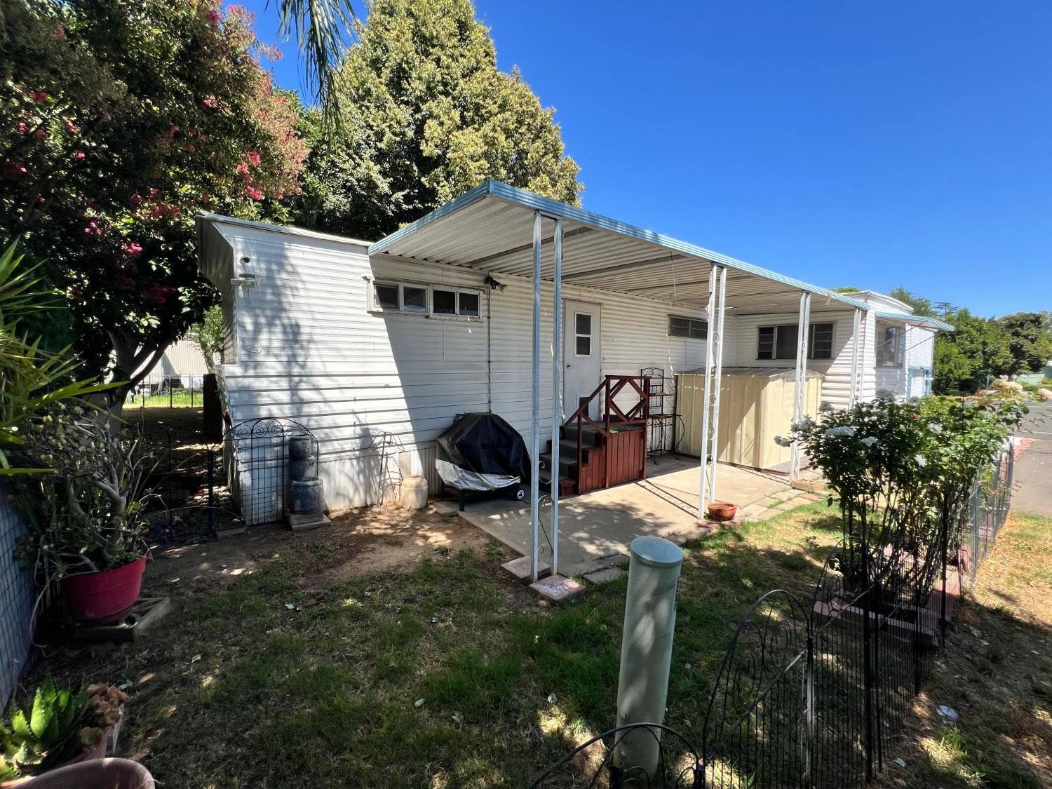 902 Del Paso Blvd 133