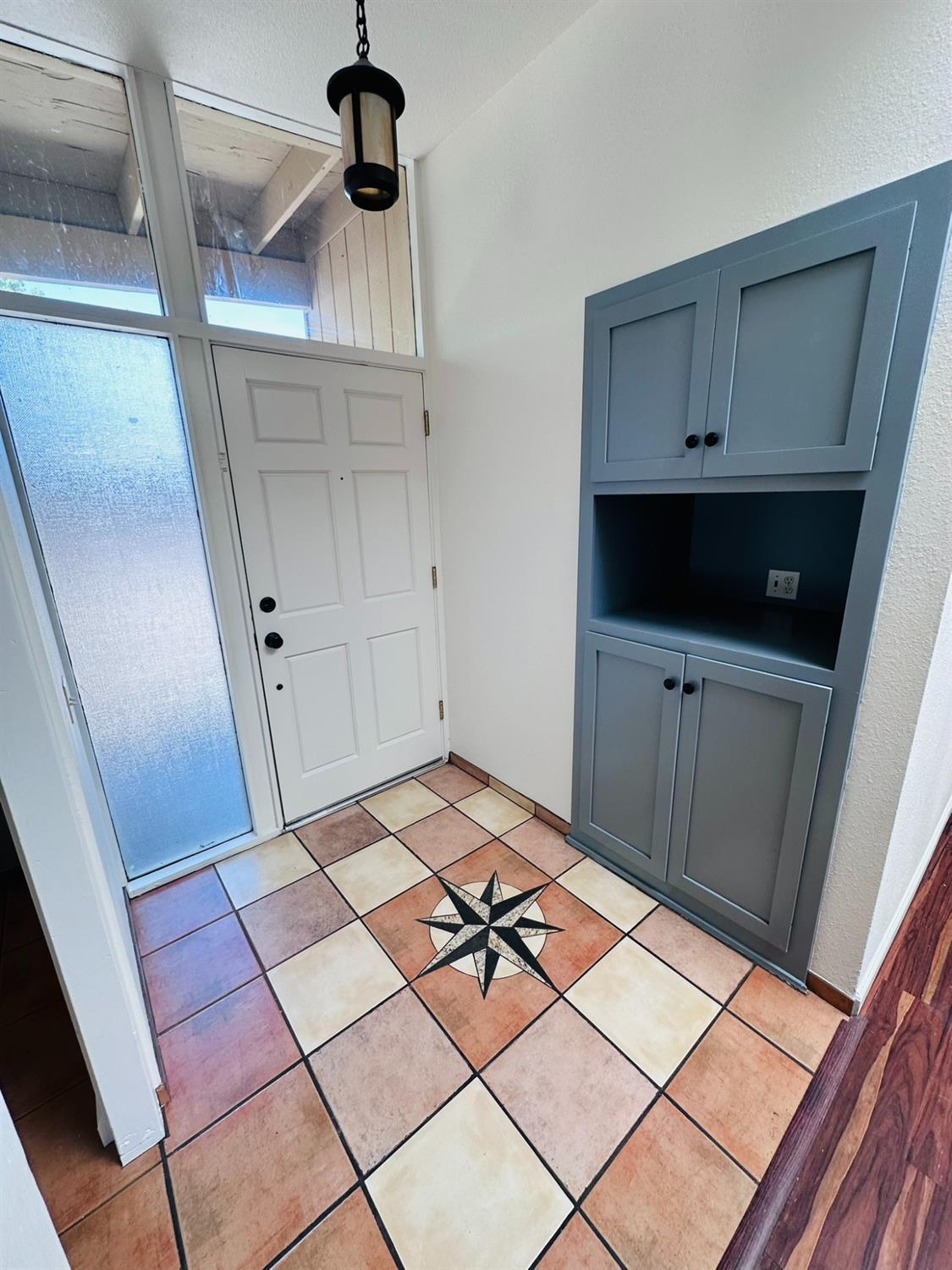 412 Jardin Place