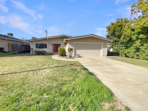 1114 Augusta Way, Roseville, CA 95661 - MLS#: 225025608