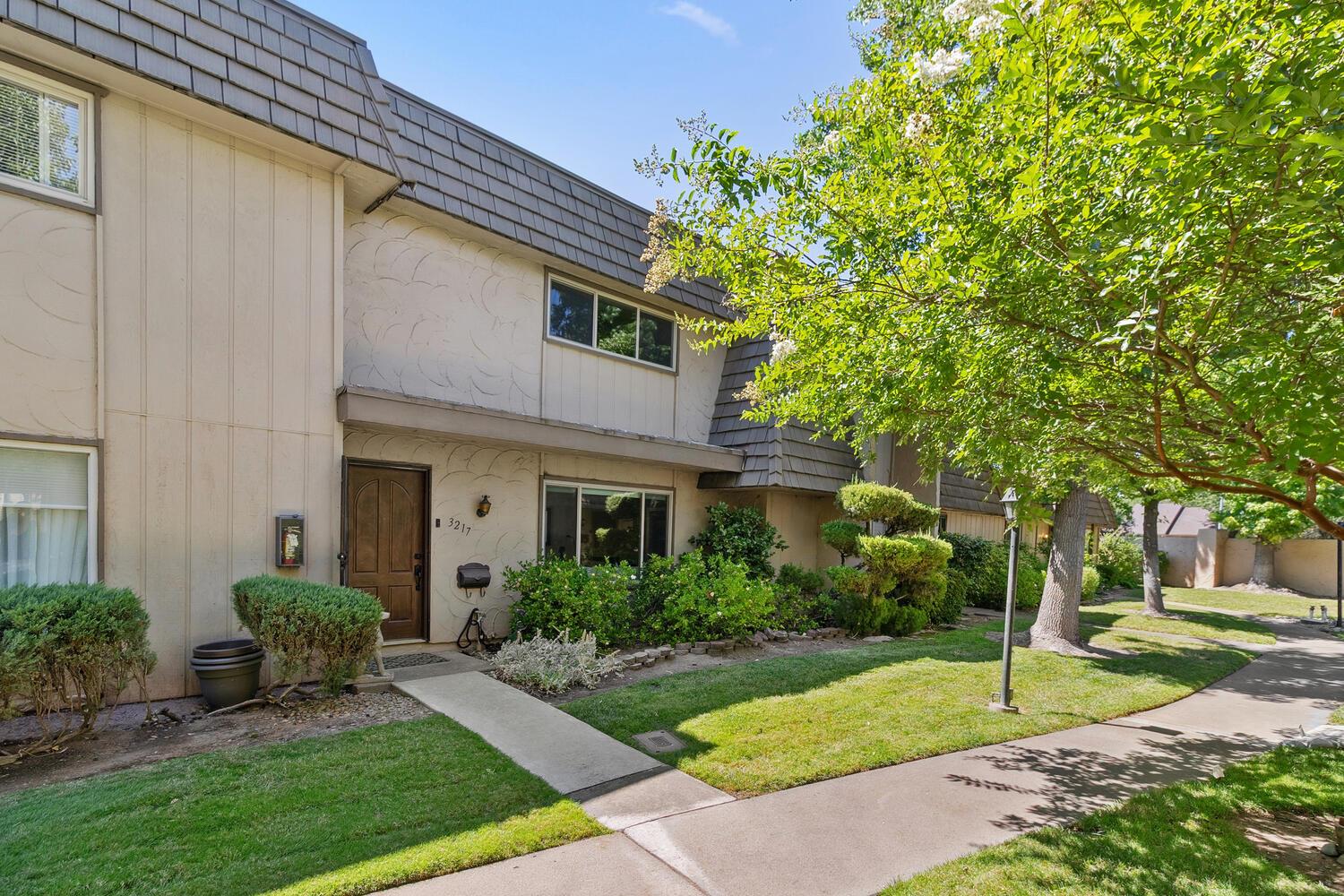 3217 Casitas Bonito