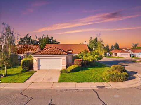 888 Koralla Way Galt CA 95632