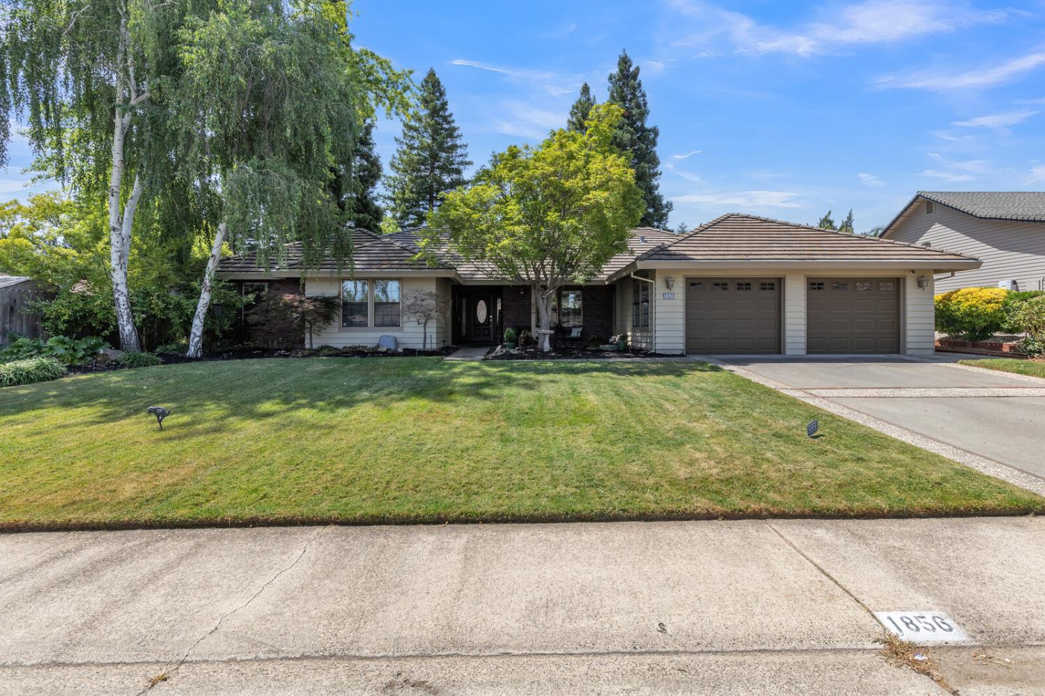 1856 Ridgeview Drive