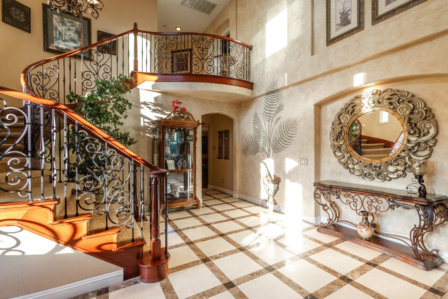 2149 Belvedere Circle