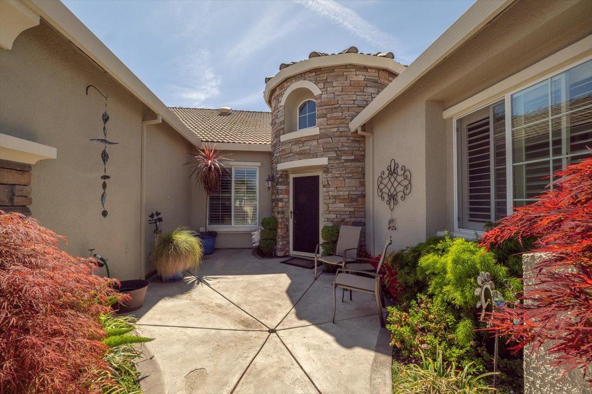 9216 Forestberry Way