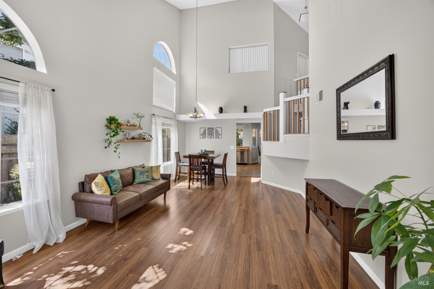 121 Sunnyglen Drive