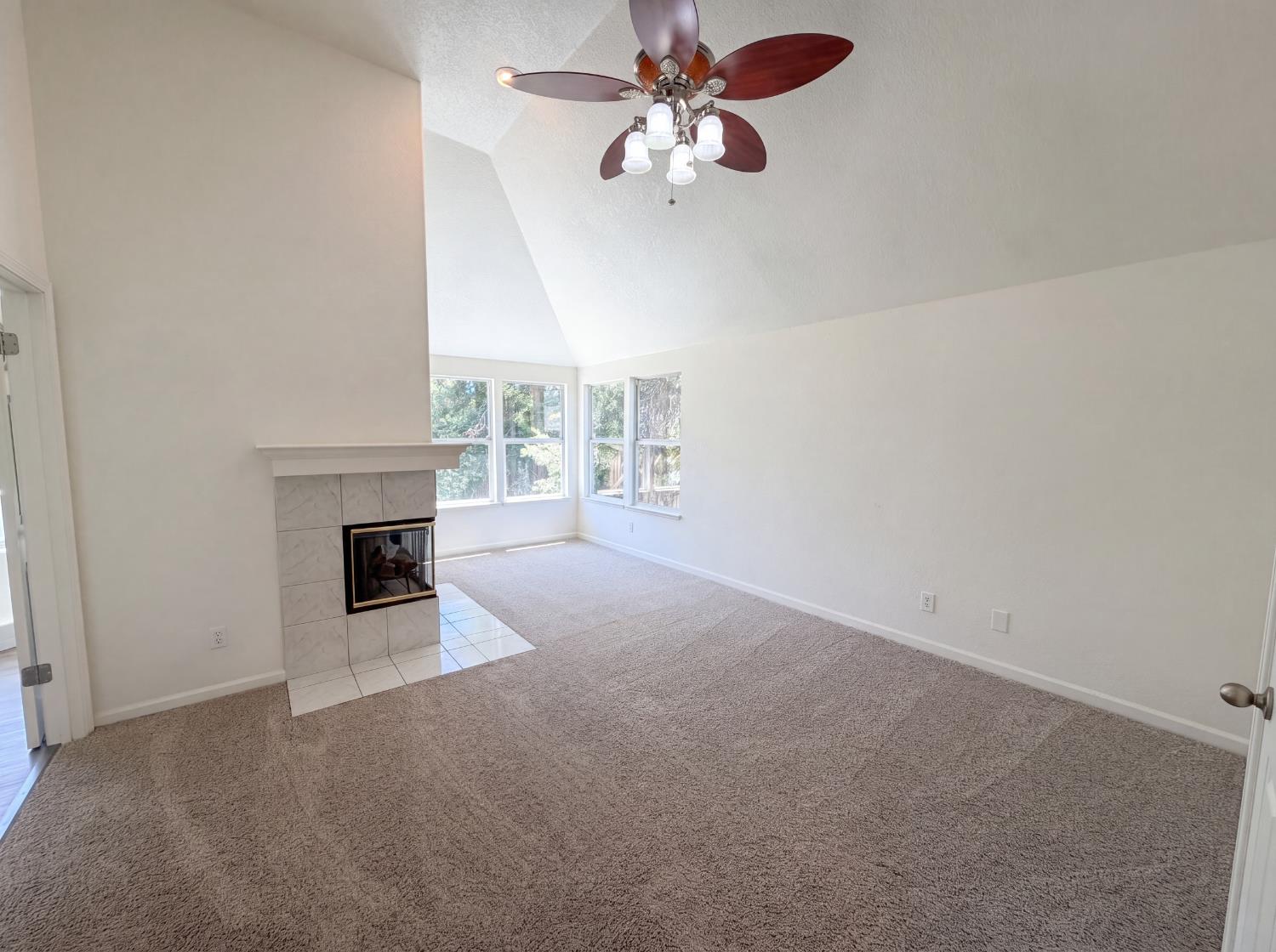 4711 Wildflower Lane