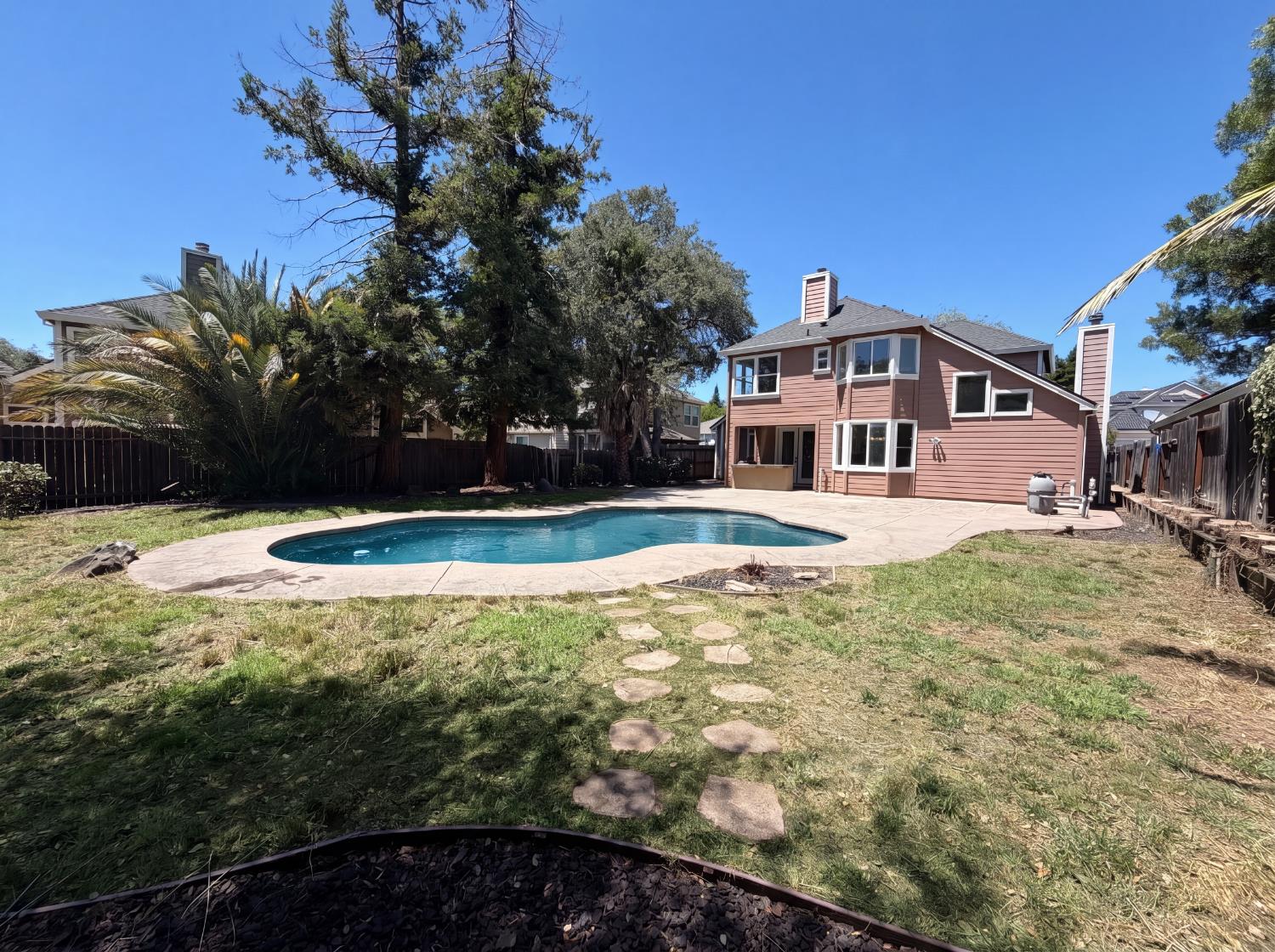 4711 Wildflower Lane