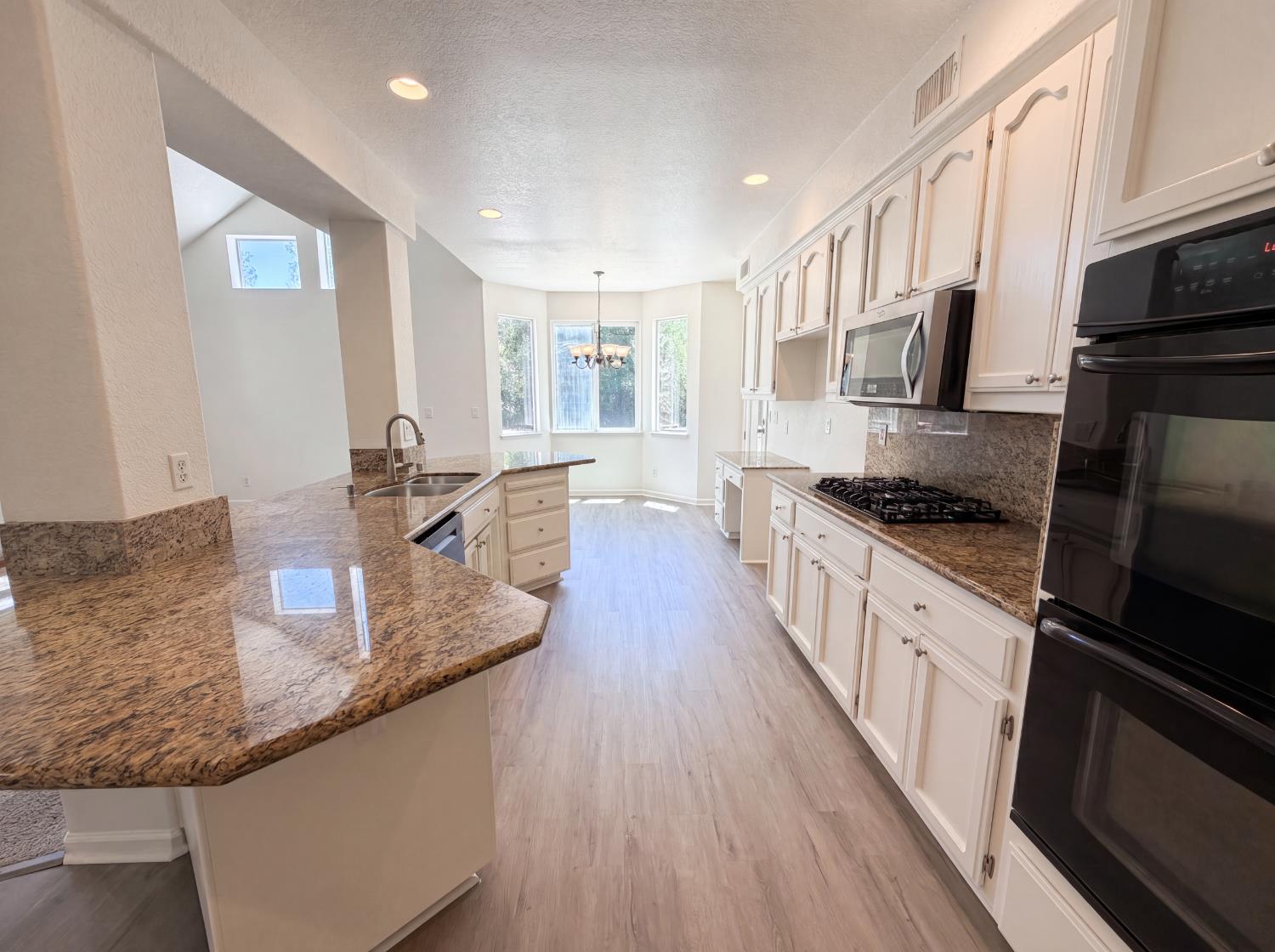 4711 Wildflower Lane