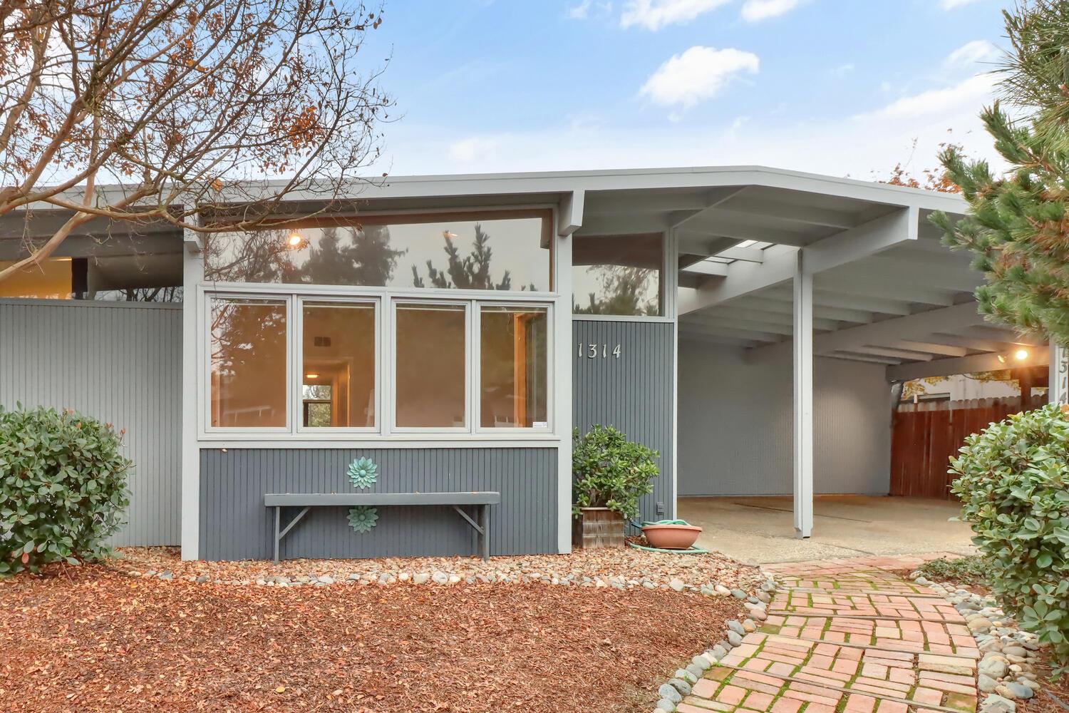 1314 Notre Dame Drive