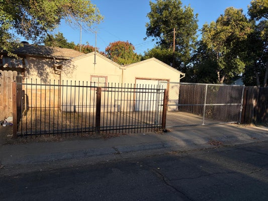 6300 33RD AVE, SACRAMENTO, CA 95824 - Image 6f596f4f587e68cb3e5d4810abc6aab0/2173233797
