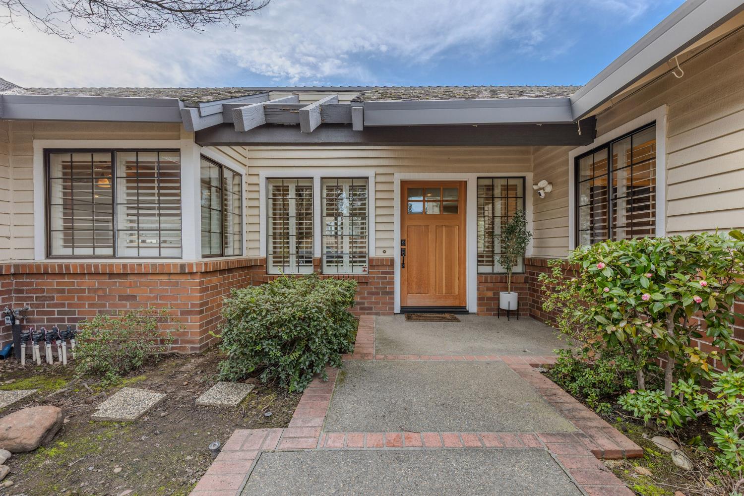 102 Spring Water Way