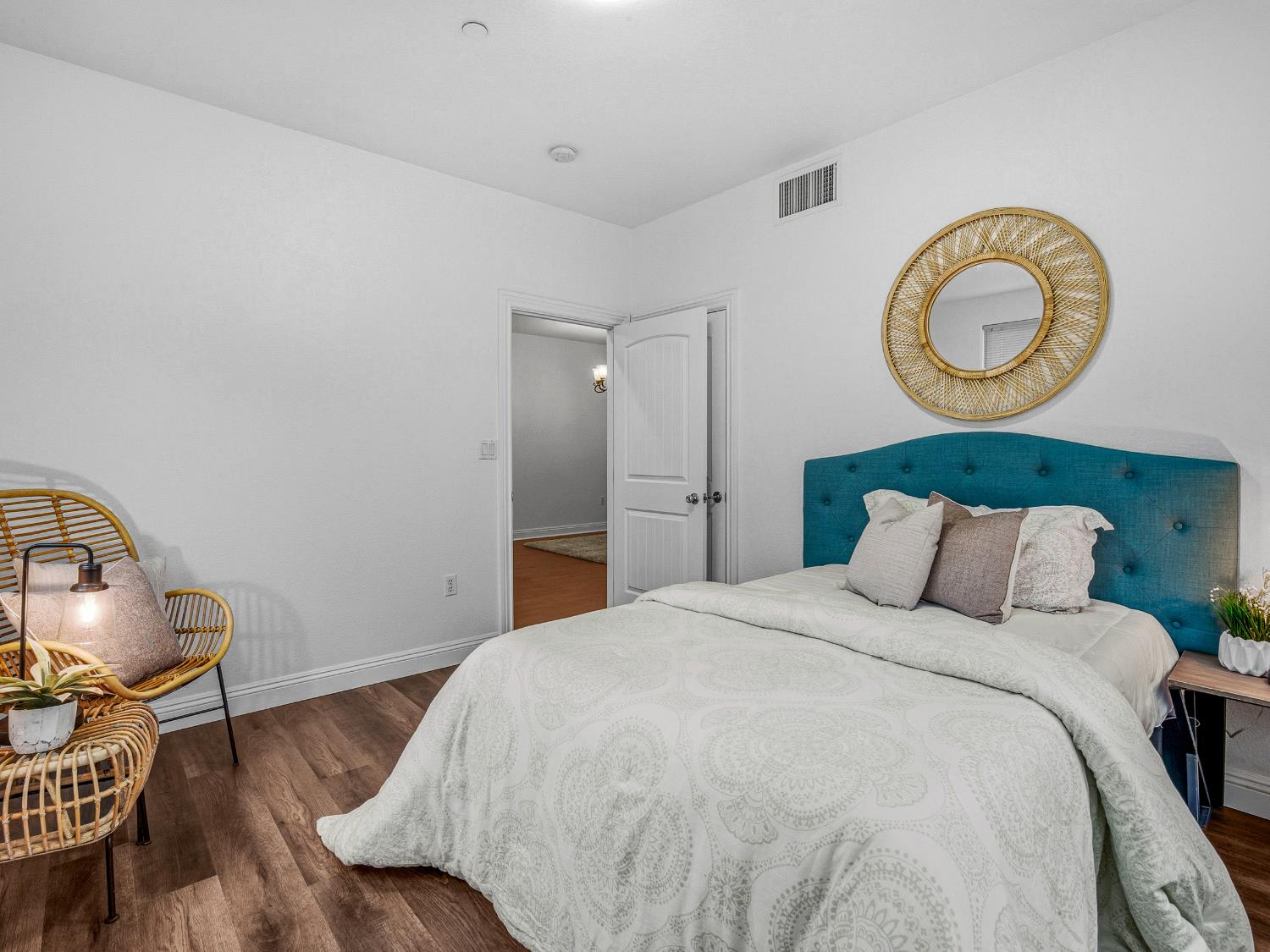 Fair Oaks, California 95628, United States, 4 Bedrooms Bedrooms, ,3 BathroomsBathrooms,Residential,Active,251827