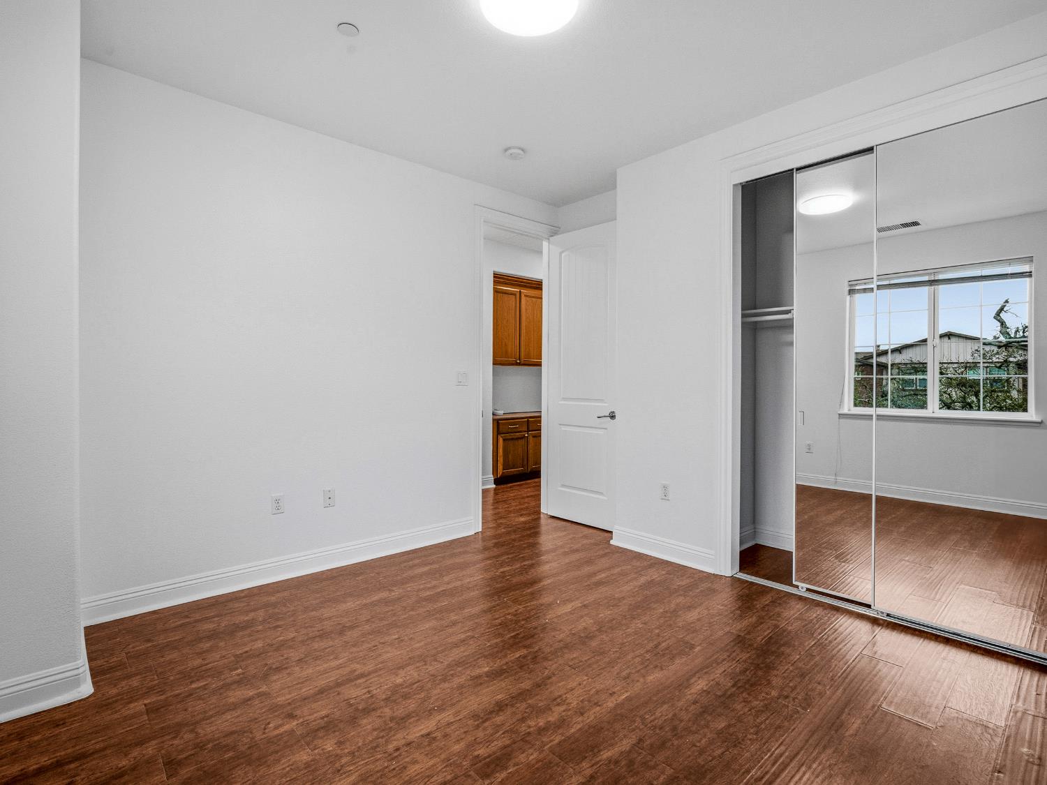 Fair Oaks, California 95628, United States, 4 Bedrooms Bedrooms, ,3 BathroomsBathrooms,Residential,Active,251827