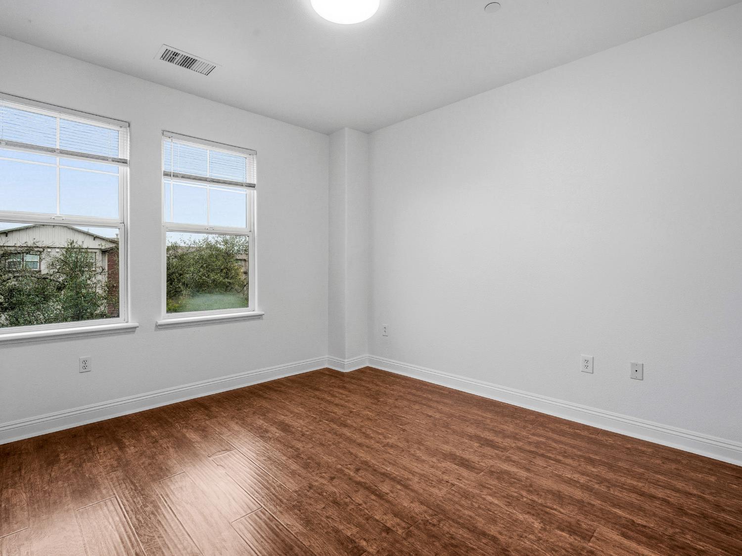 Fair Oaks, California 95628, United States, 4 Bedrooms Bedrooms, ,3 BathroomsBathrooms,Residential,Active,251827