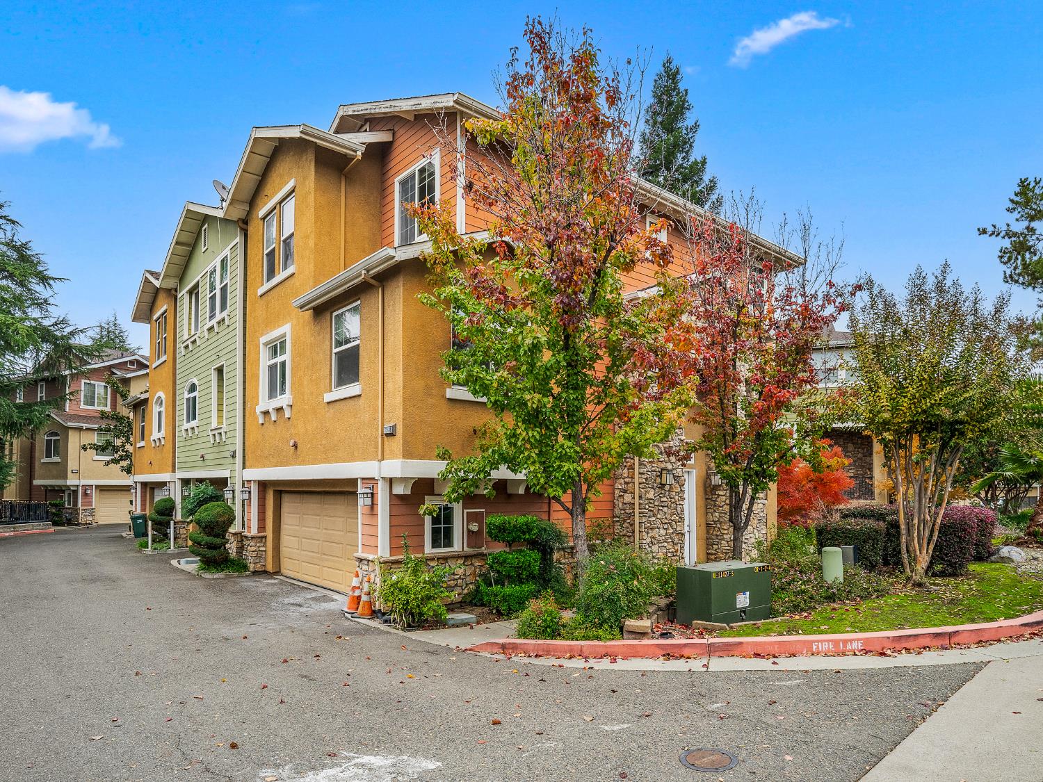 Fair Oaks, California 95628, United States, 4 Bedrooms Bedrooms, ,3 BathroomsBathrooms,Residential,Active,251827