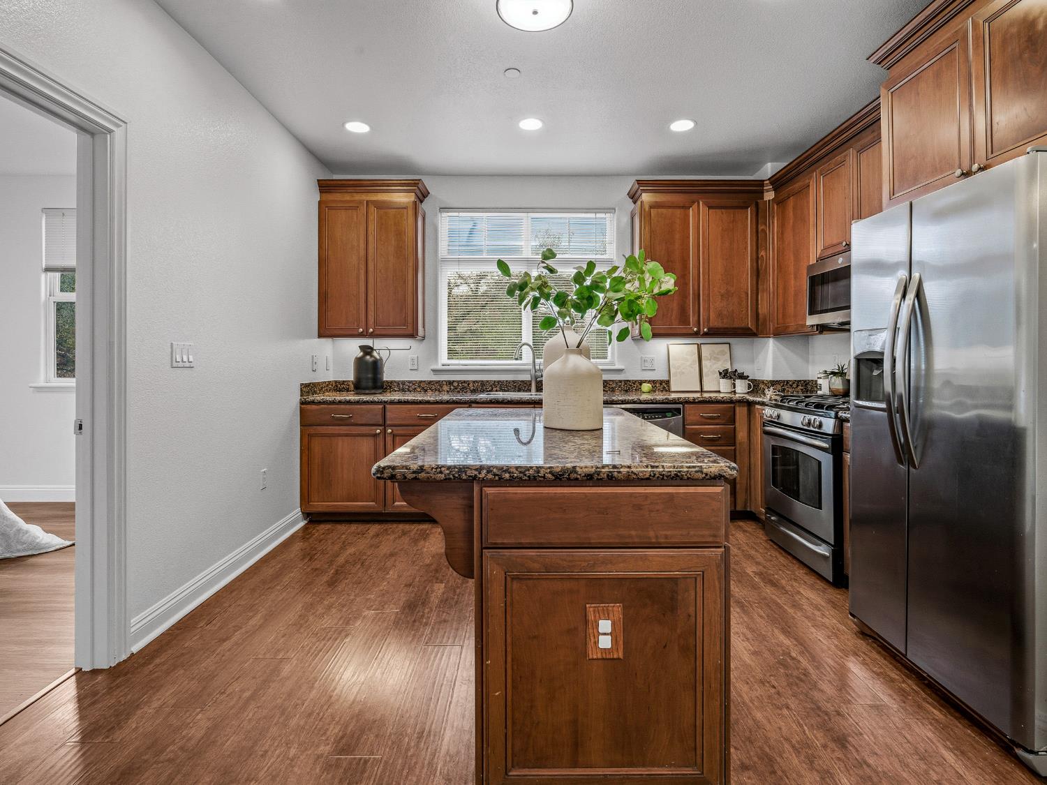 Fair Oaks, California 95628, United States, 4 Bedrooms Bedrooms, ,3 BathroomsBathrooms,Residential,Active,251827