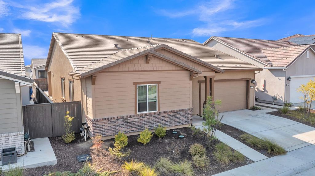 Photo of 4993 Gold Rush Drive, Folsom, CA 95630 (MLS # 225116096)