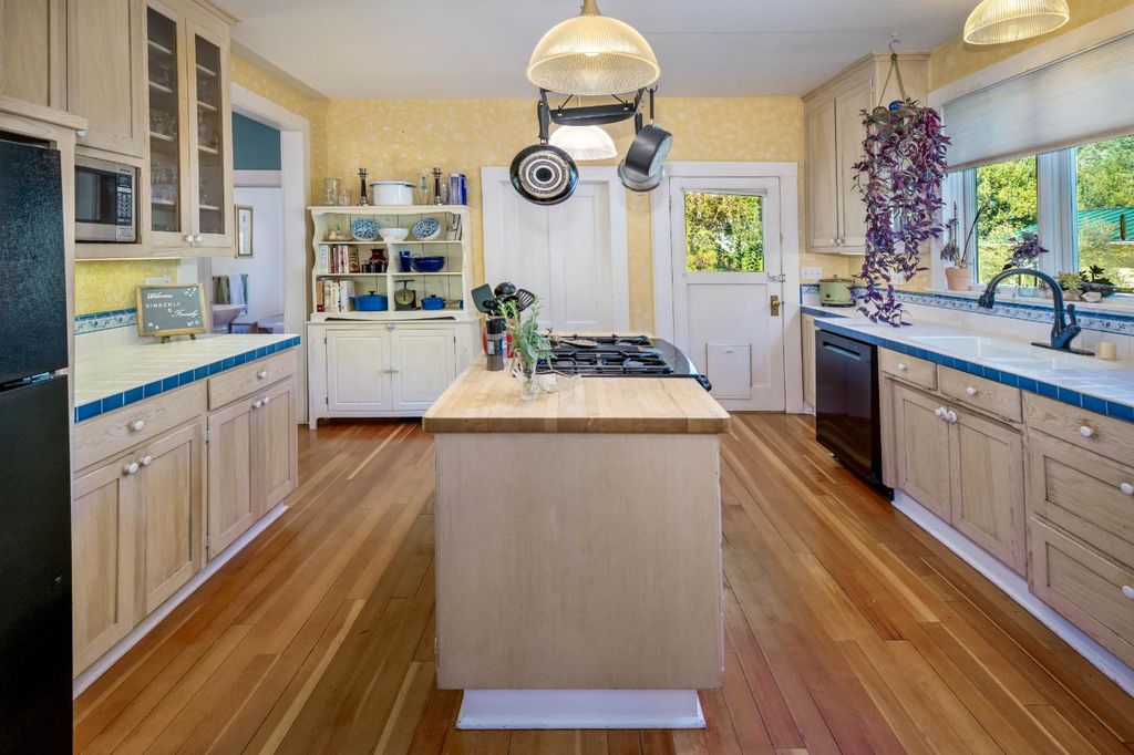 Photo of 15026 Wabash Avenue, Grass Valley, CA 95945 (MLS # 225126151)