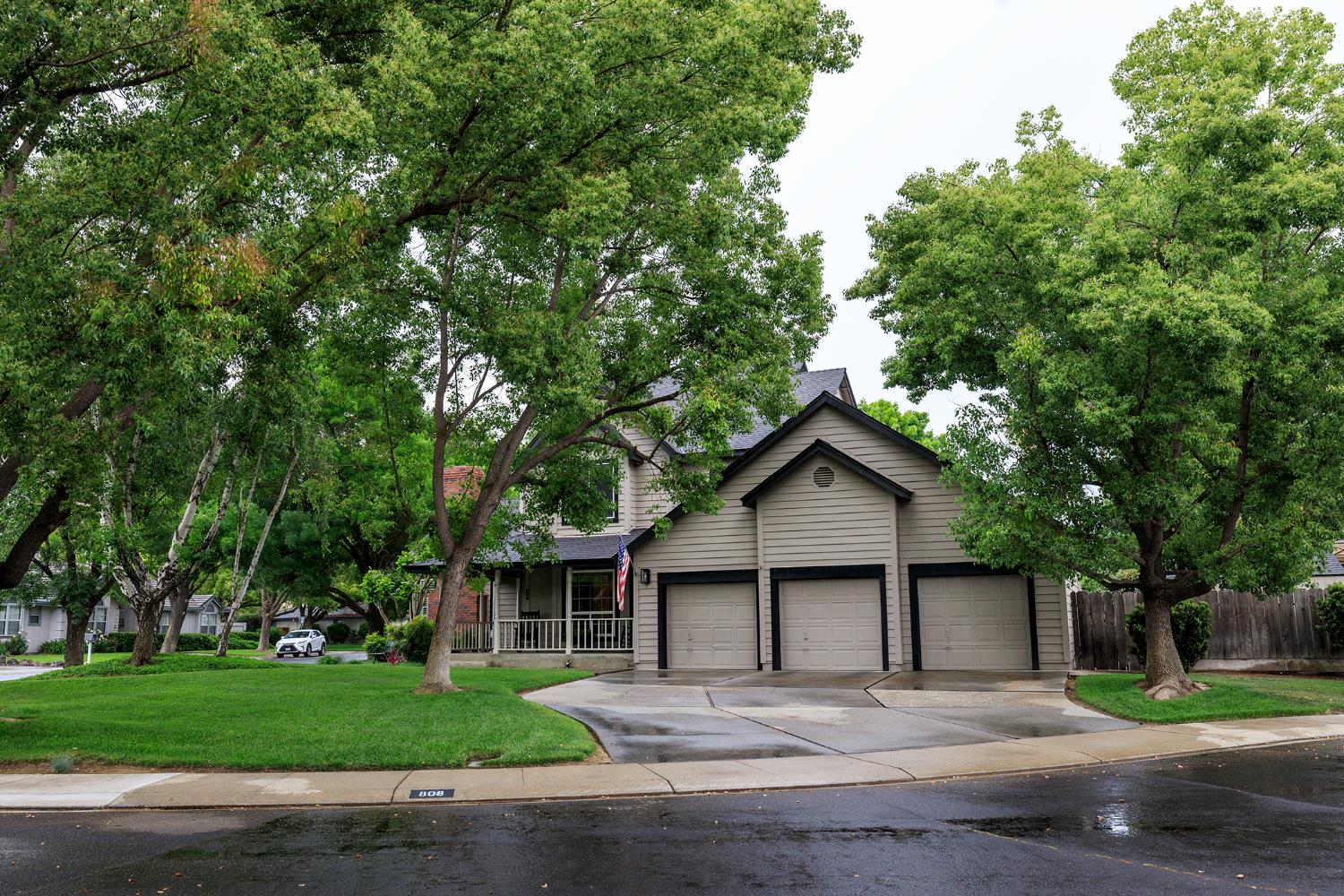 808 Stonecreek Circle