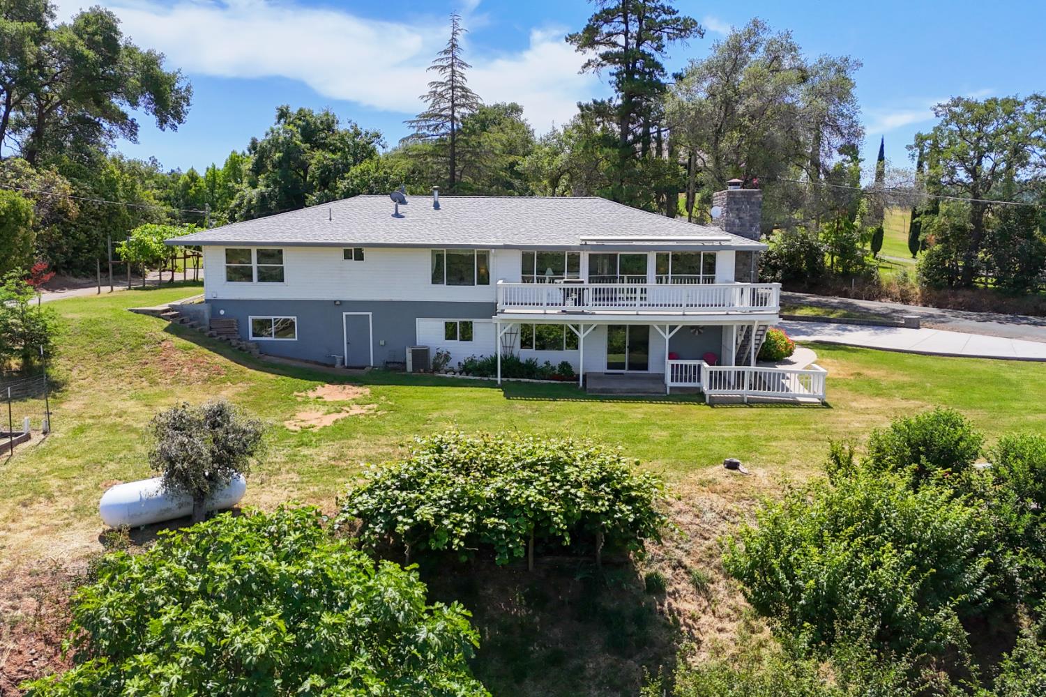 7293 Ridge Road