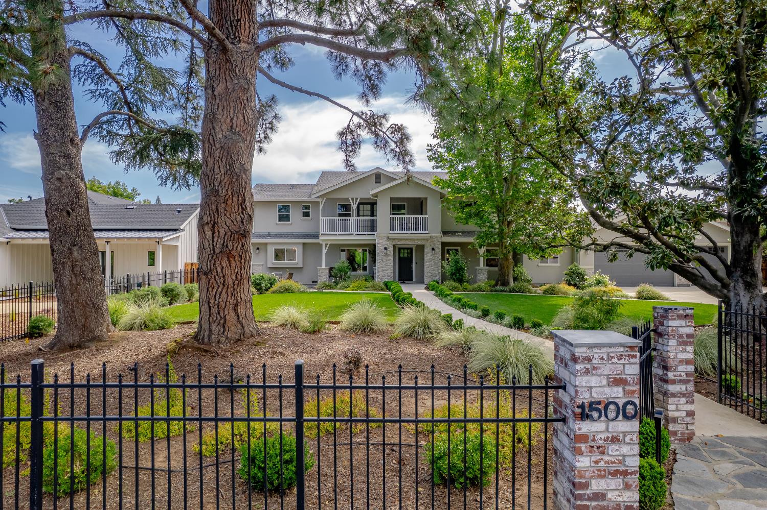 1500 Mission Avenue