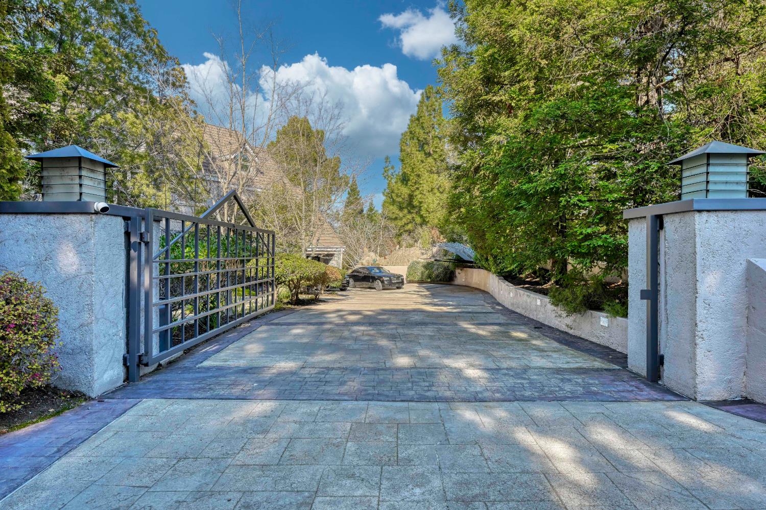 8985 Vista De Lago