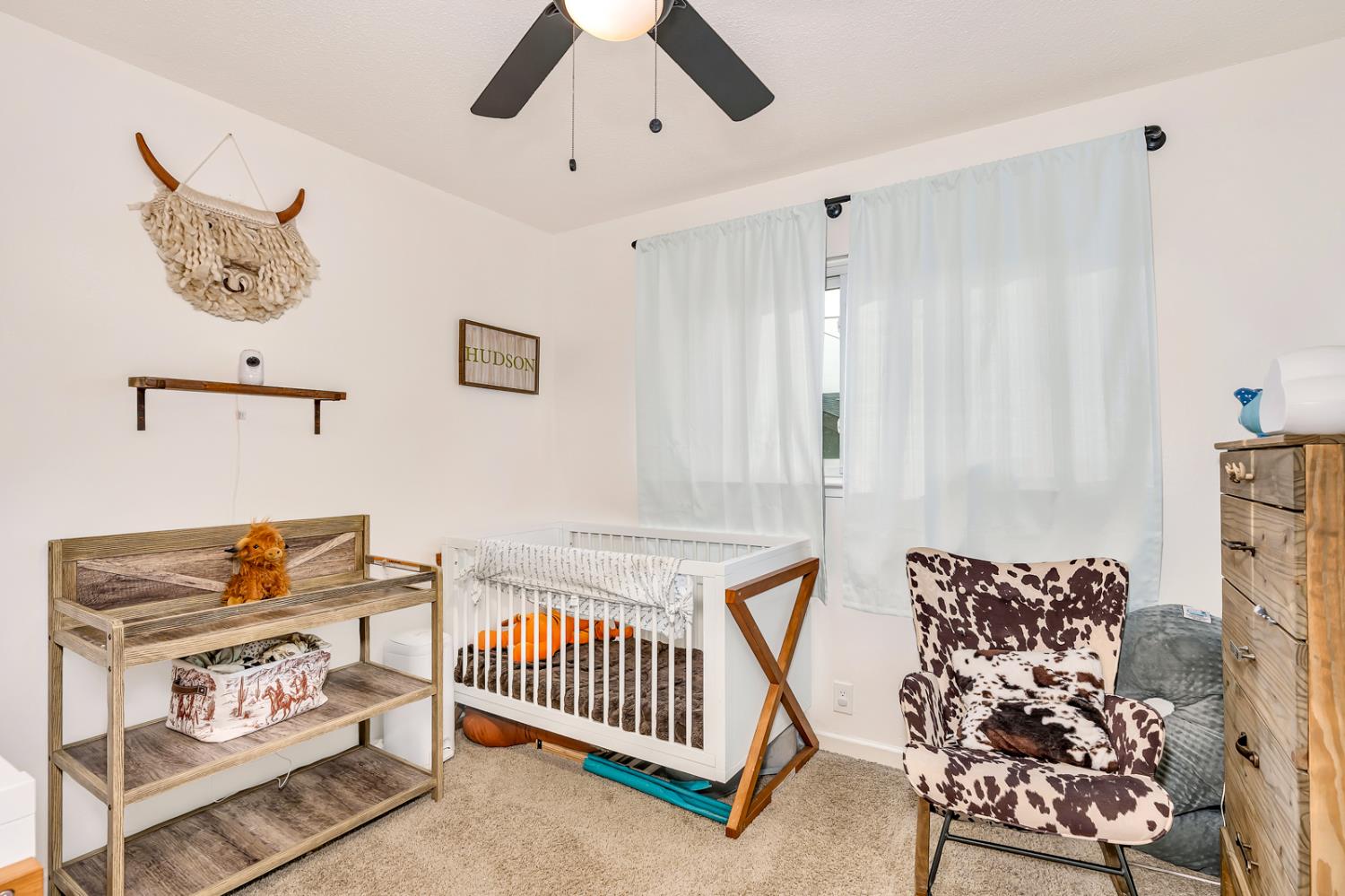 Los Banos, California 93635, United States, 3 Bedrooms Bedrooms, ,2 BathroomsBathrooms,Residential,Active,219571