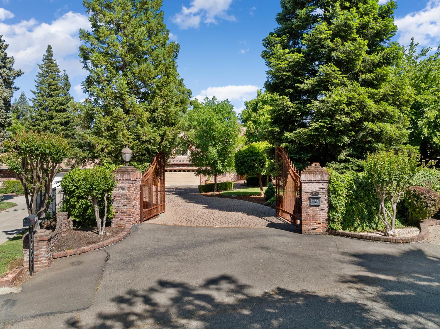 3004 Root Avenue