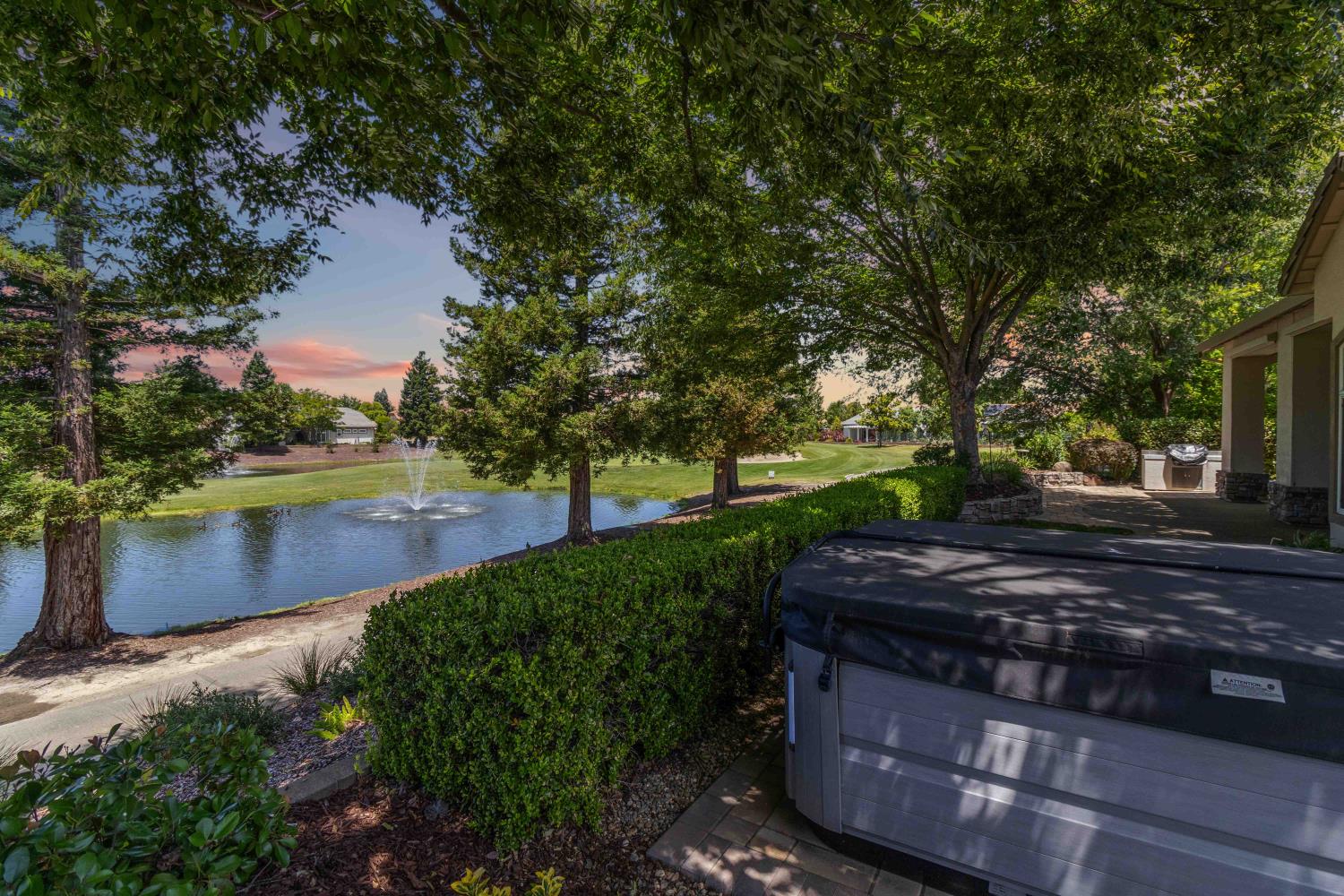 7457 Acorn Glen Loop