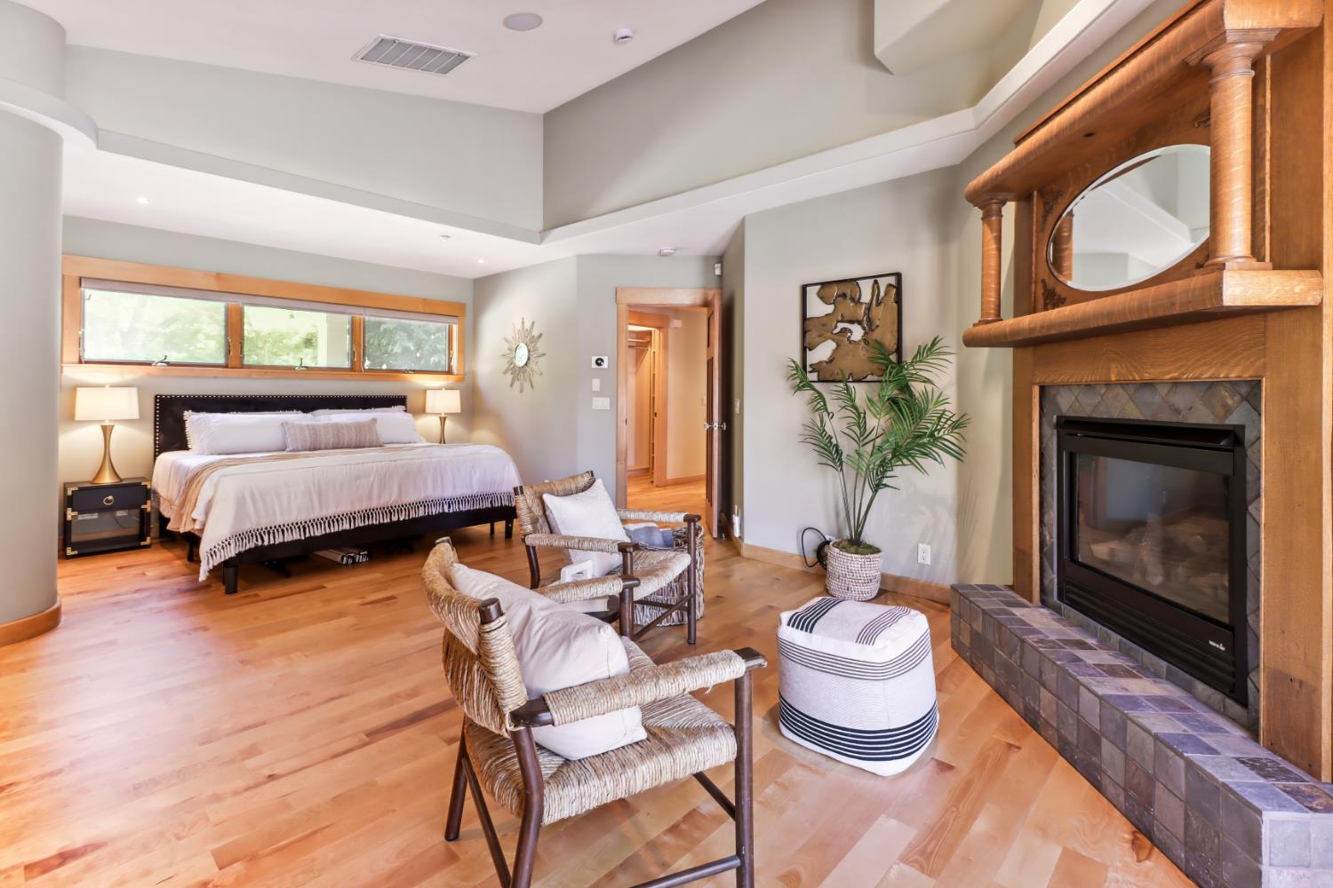 38201 Russell Boulevard